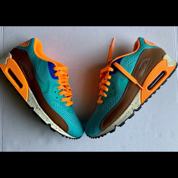 Nike Other - Nike Air Max 90 EM